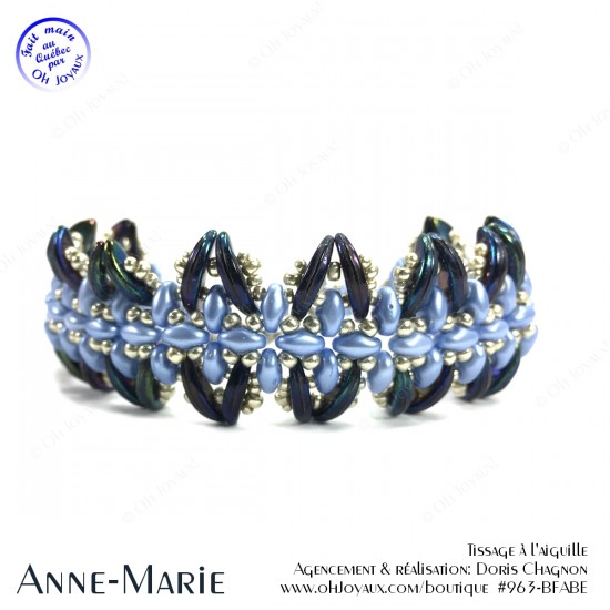 Bracelet Anne-Marie dans les tons bleu pâle, marine et argenté