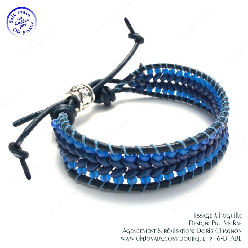 Bracelet de cuir et billes de couleur marine